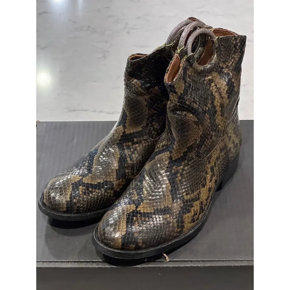 NWT Frye Women’s Snake Print Melissa Pull On Ring Short Ankle Boots Size 6 Olive